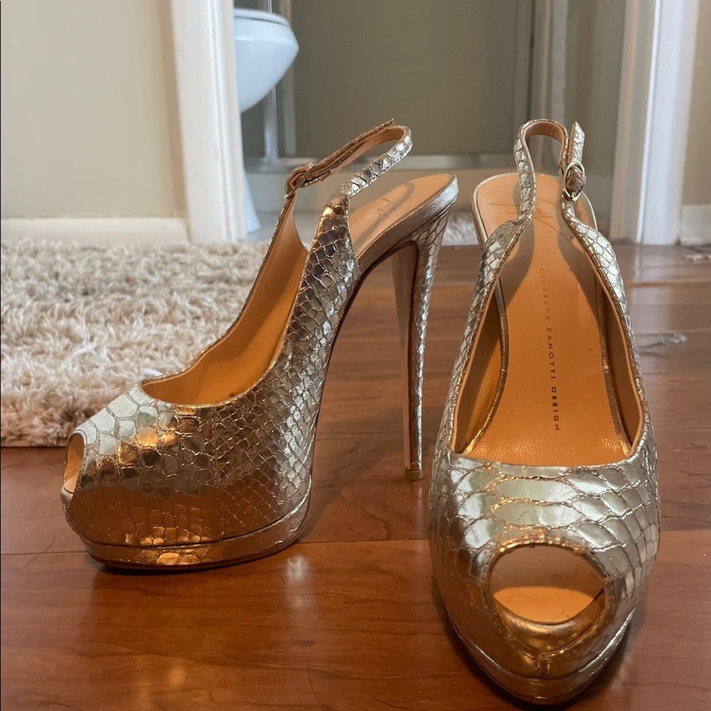 Giuseppe Zanotti Metallic Gold Pump Heels